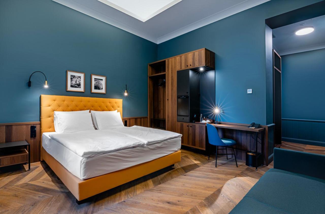 Palatinus Boutique Hotel بيتْش المظهر الخارجي الصورة