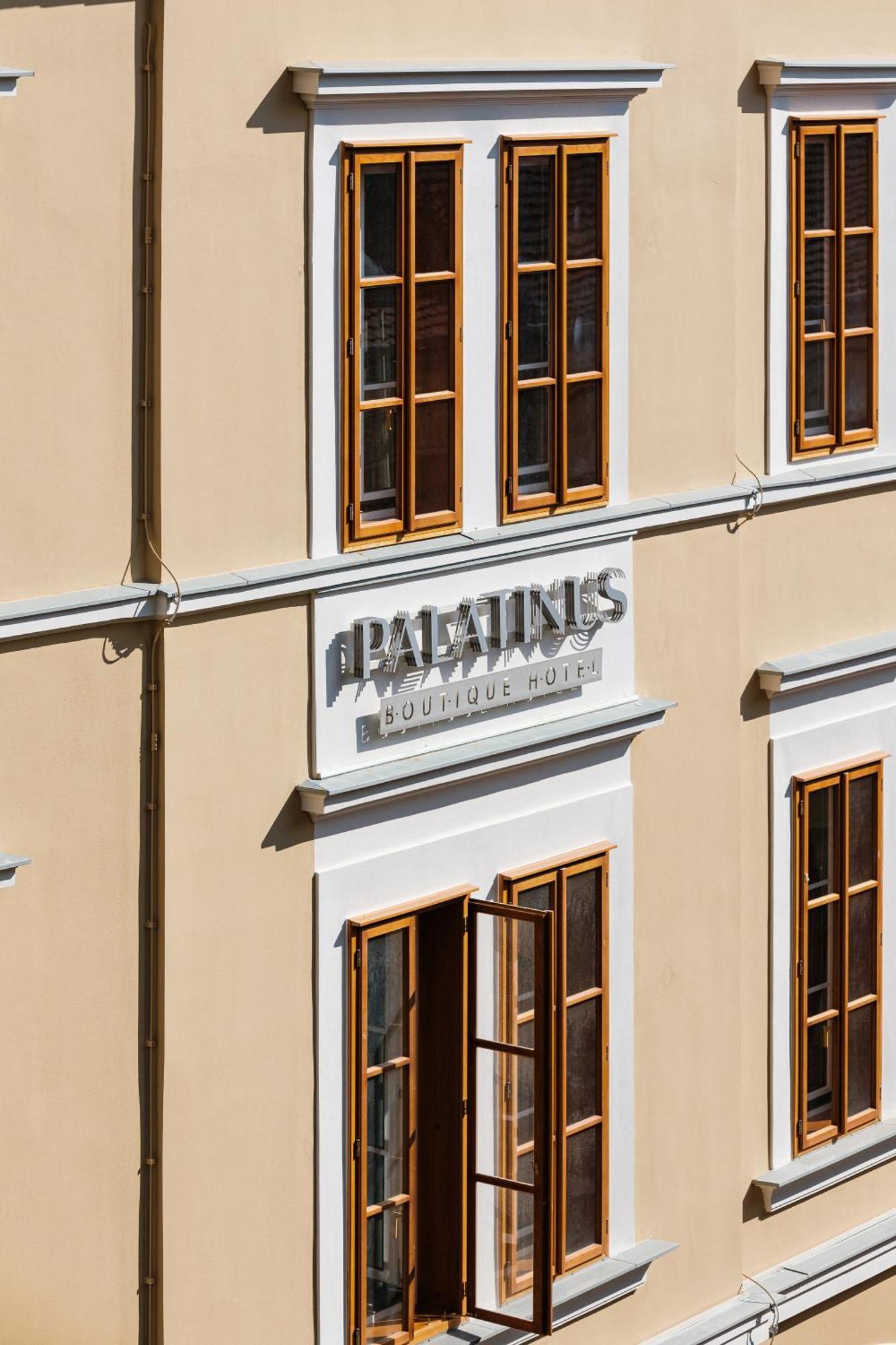 Palatinus Boutique Hotel بيتْش المظهر الخارجي الصورة