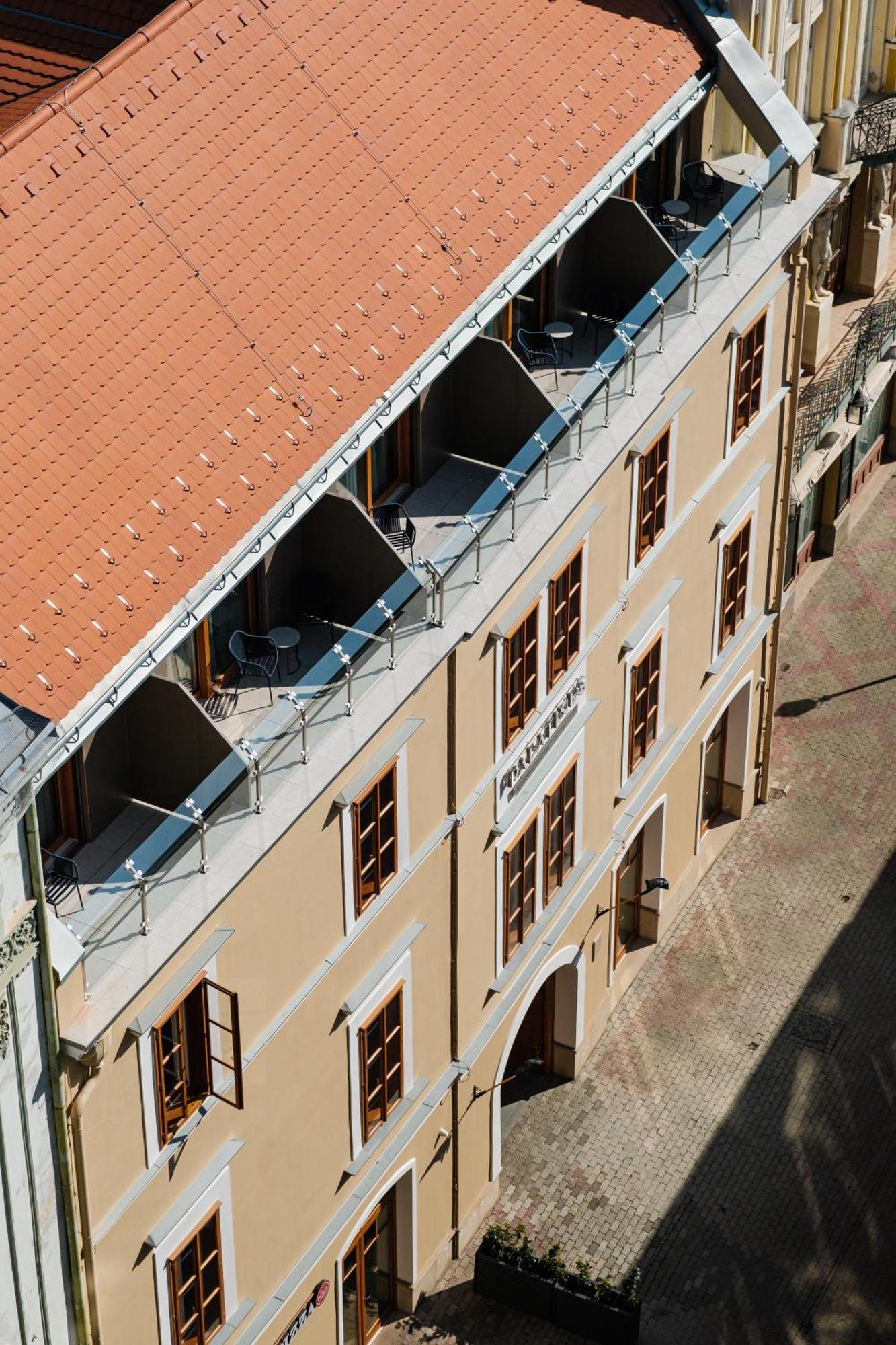Palatinus Boutique Hotel بيتْش المظهر الخارجي الصورة