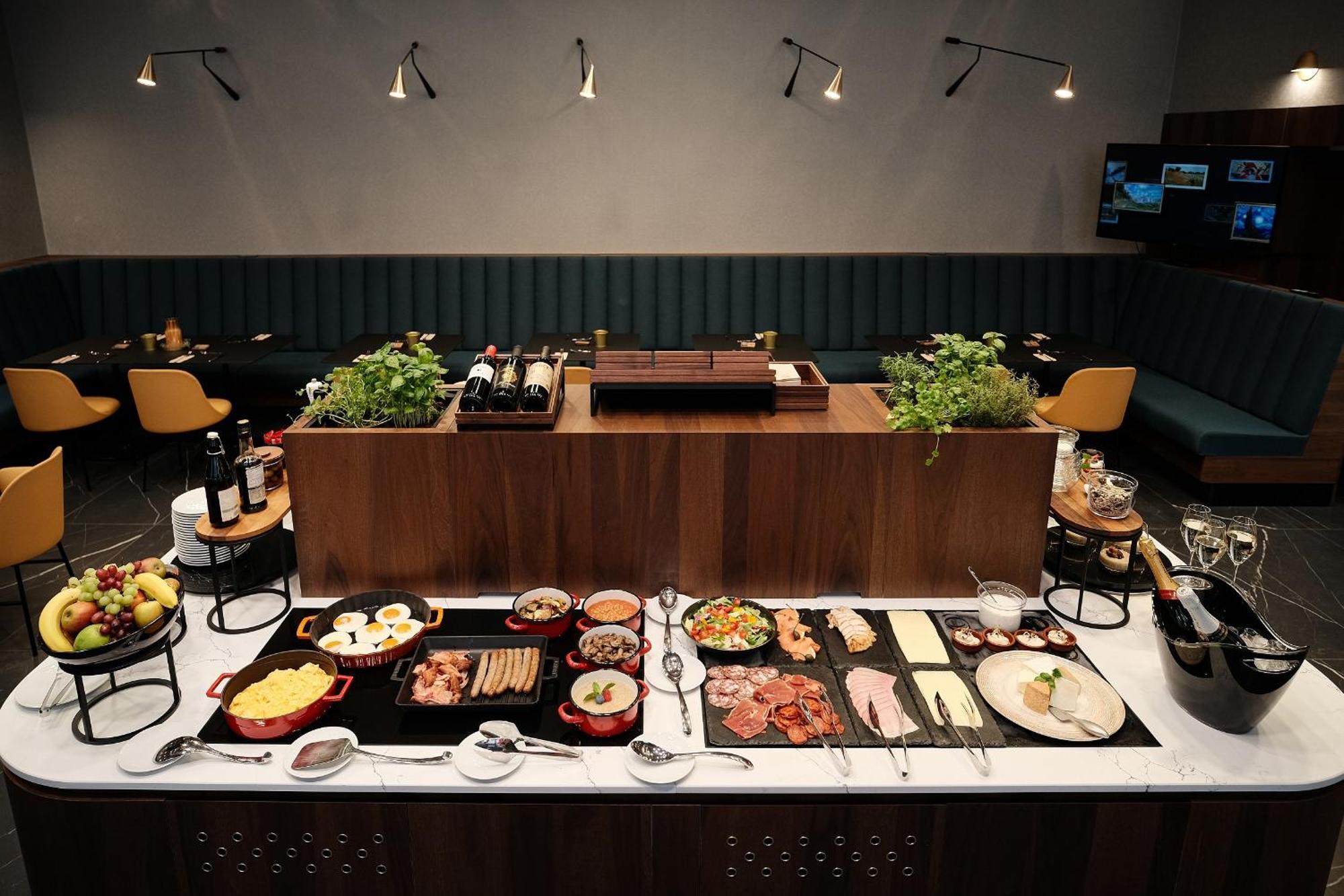 Palatinus Boutique Hotel بيتْش المظهر الخارجي الصورة